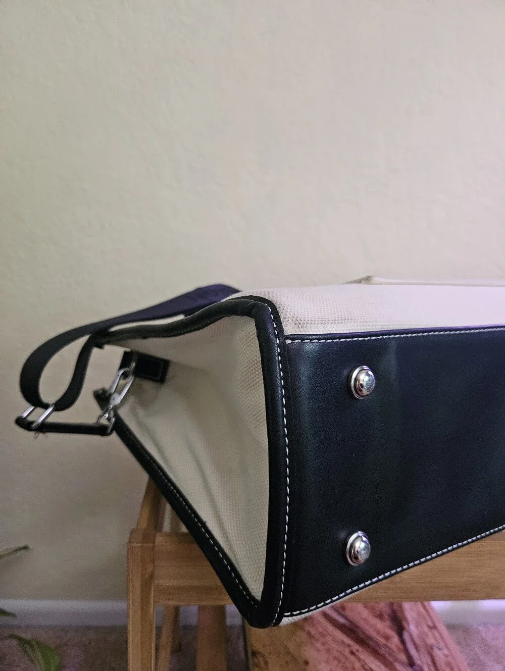 Top design Canvas Laptop Tote Bag in Cream with Black Trim